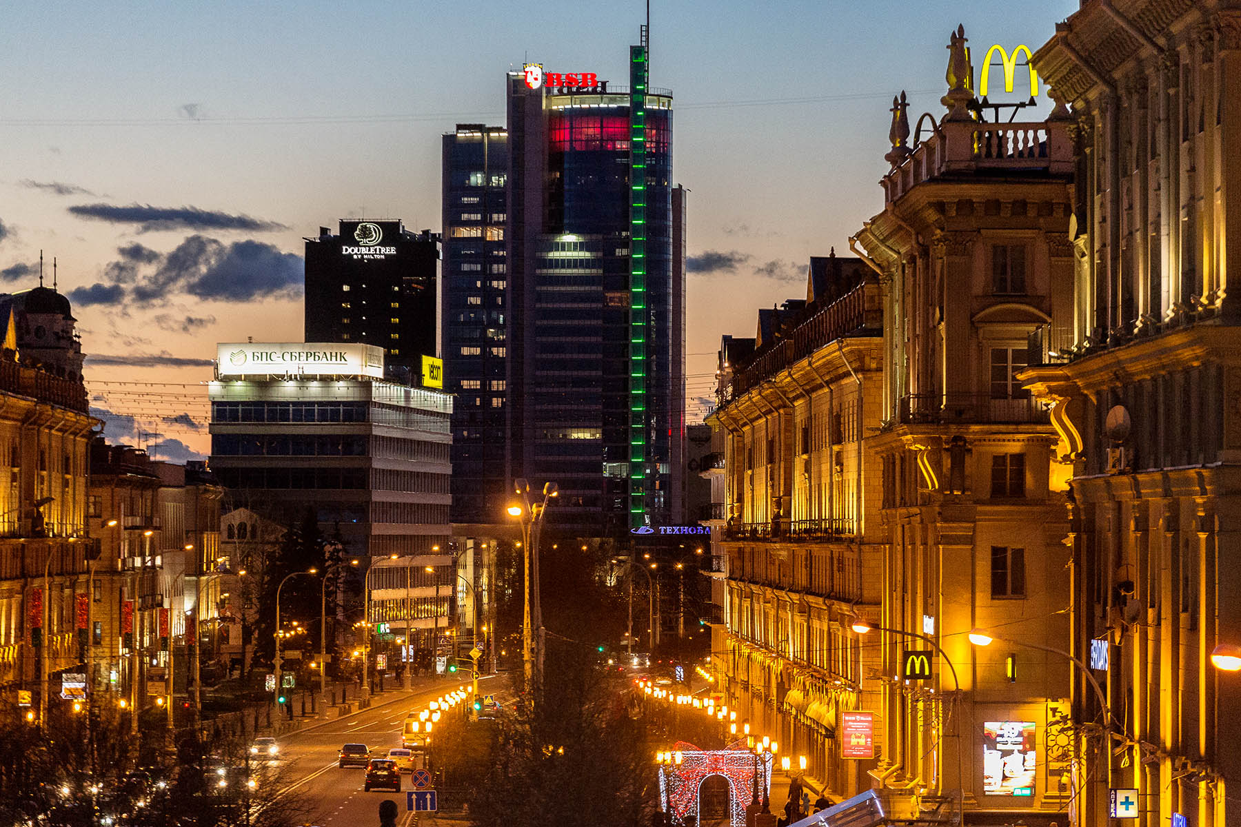 Минск фото улиц. Минск Центральная улица города. Ночной Минск улица. Беларусь Минск улицы. Минск улочки.